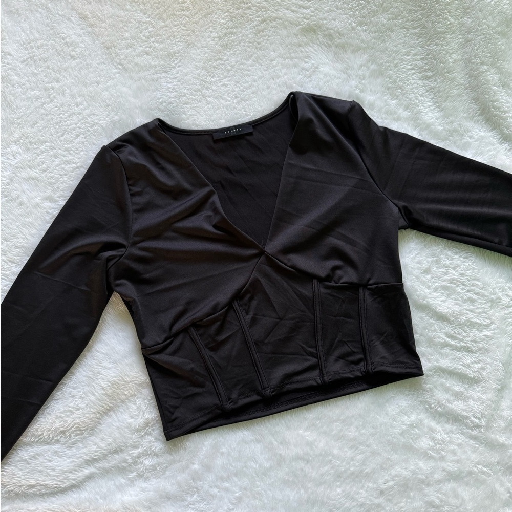 Long sleeve crop top
